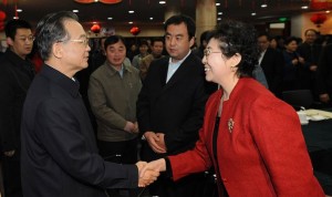 201023151741 300x178 温总理与盈科律师